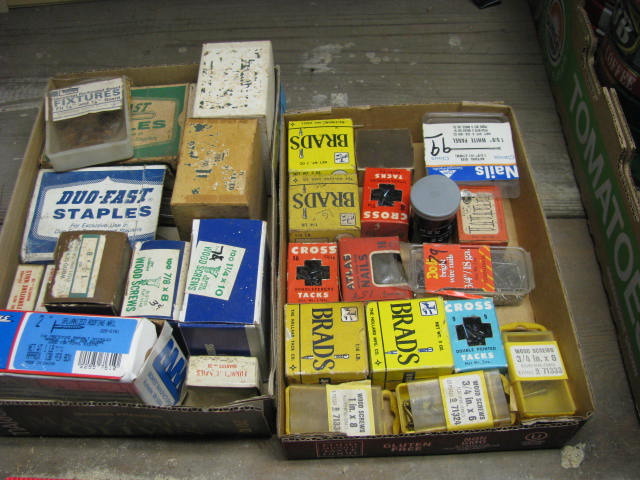 lot 121 image: small boxes of misc household repairs