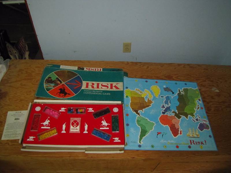 lot 277 image: Vintage Risk board game
