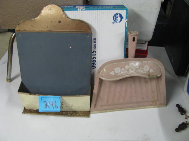 lot 246 image: vintage metal wall mail and note station and dustpan