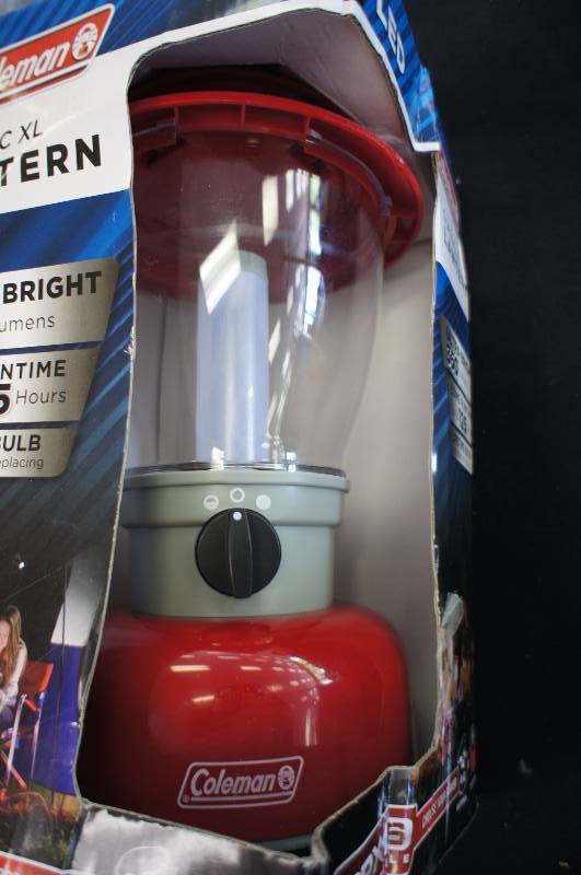 Coleman Classic XL Lantern