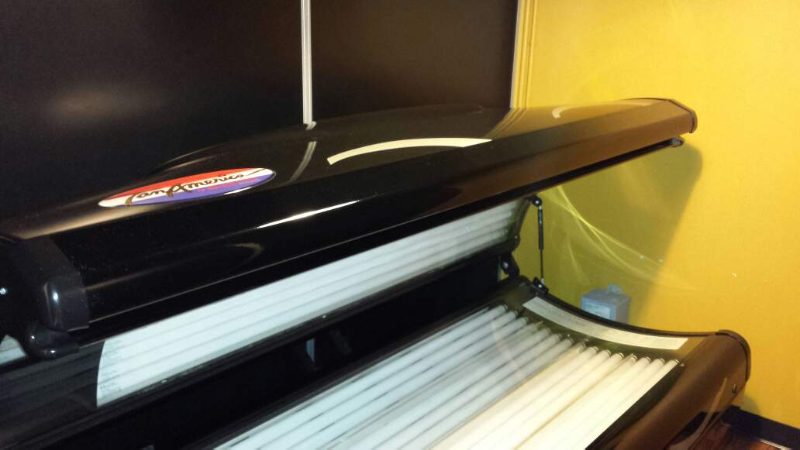 lot 6 image: Ovation 3400 Tanning Bed 2007