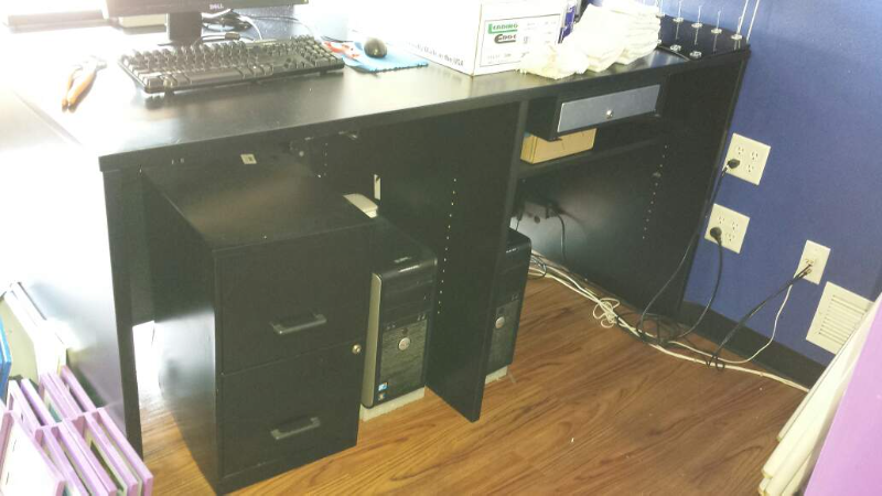lot 8 image: Portable Front Reception Desk