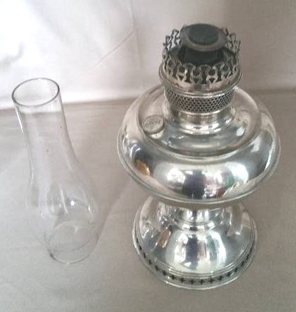 lot 3 image: Antique Original Kerosene Lamp with Clear Glass Chimney