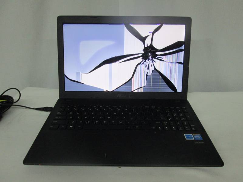 Asus 15.6 4GB Windows 8.1 Laptop - Broken Screen