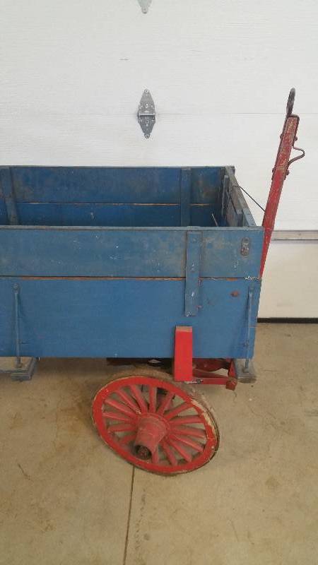 lot 56 image: Antique Superior Dairies Milk Wooden Pull Cart  Wagon