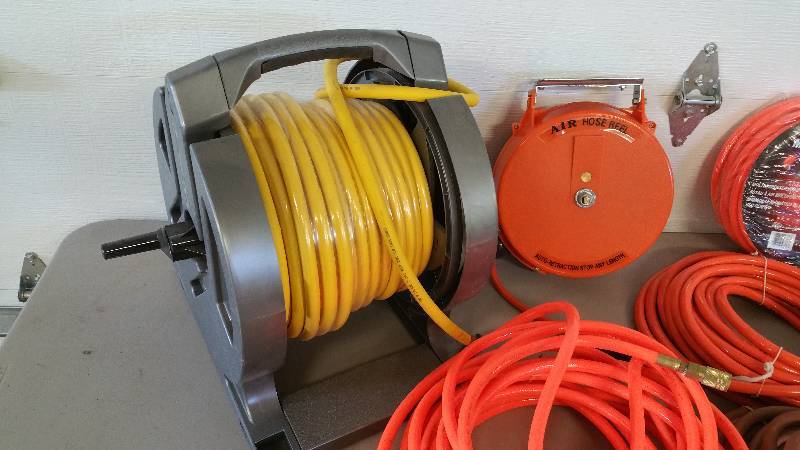lot 77 image: Group of (7) Air Hoses