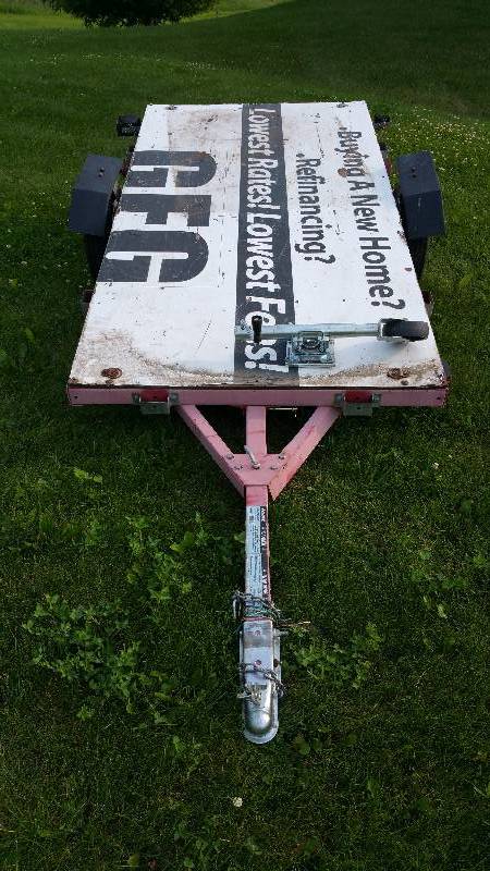 lot 15 image: 2010 Ultra Tow 4x8 Utility Trailer
