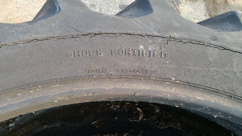 lot 100 image: Large Firestone Tractor Tire