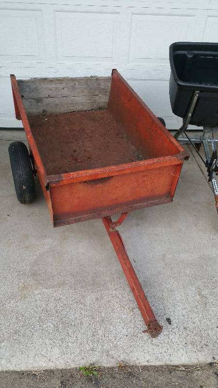 lot 105 image: Group of (3) Pull Behind Lawn Tractor Items
