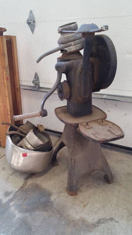 lot 119 image: (2) Cream Separators with Extra Parts