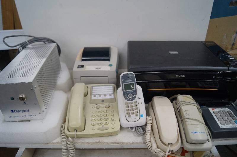 lot 11 image: Office Items