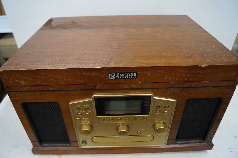 lot 13 image: CD RecorderTurntableTape Player
