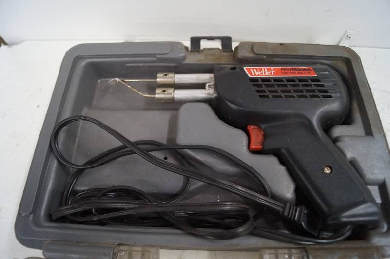 lot 21 image: Soldering Gun