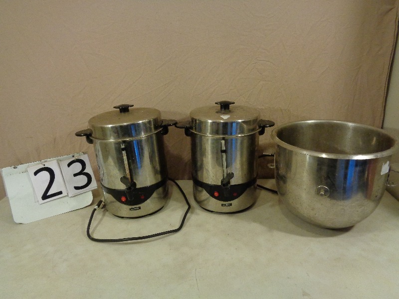 lot 23 image: 20 Qt Mixing Bowl and Coffee Dispensor