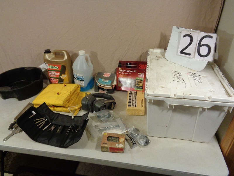lot 26 image: Assorted Shop and Tools