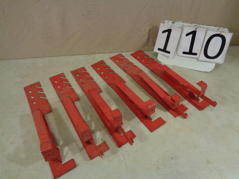 lot 110 image: Roofing Jacks
