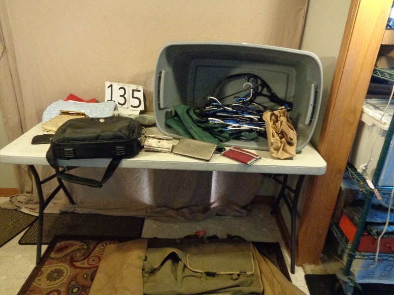 lot 135 image: Household Items