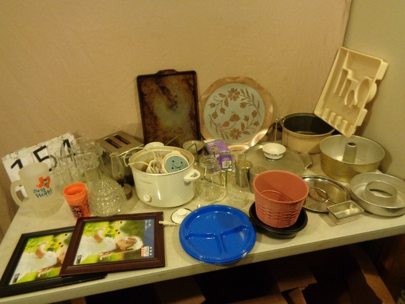 lot 154 image: Household Items