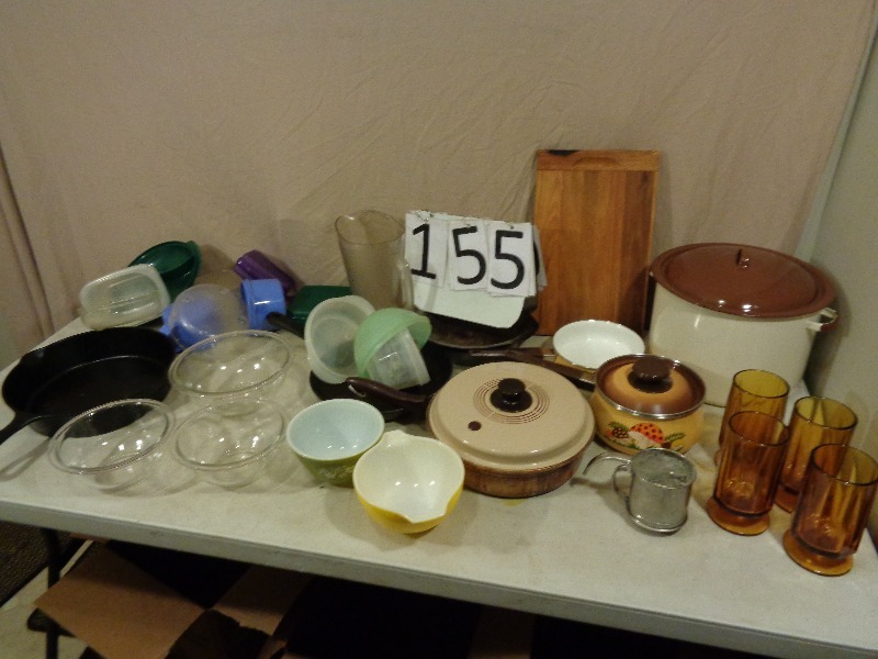 lot 155 image: Kitchen Items