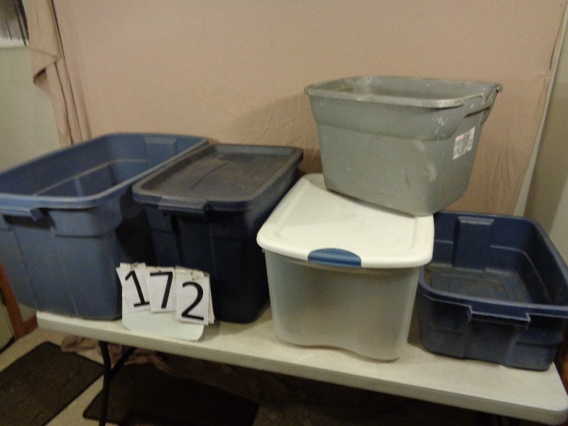 lot 172 image: 5 Assorted Totes