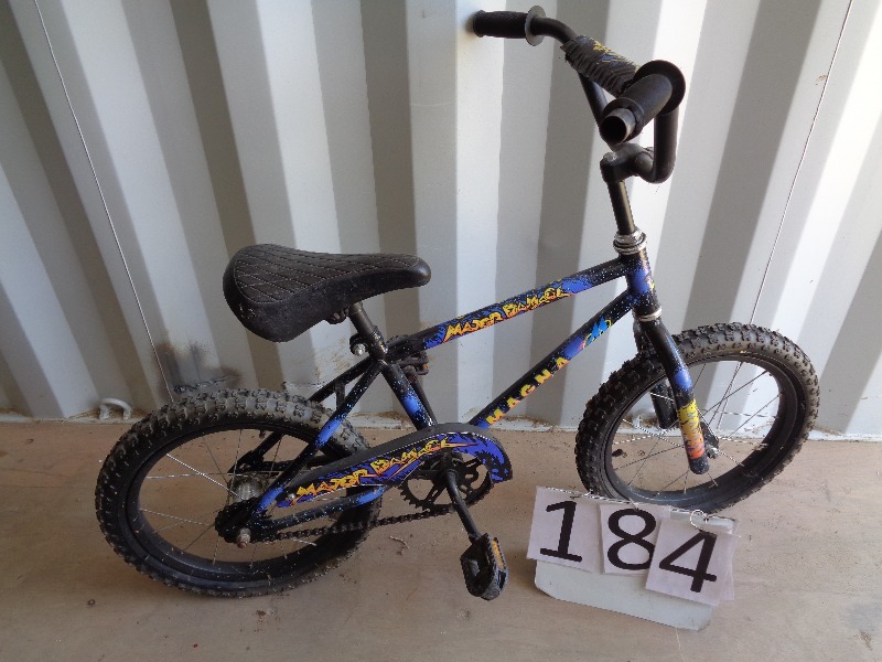 lot 184 image: Kids Magna 16 Bike.