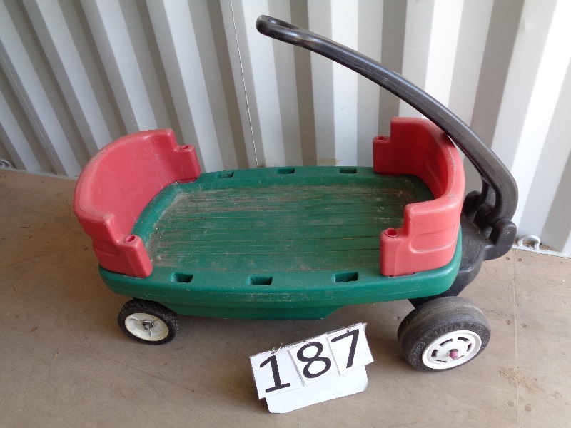 lot 187 image: Wagon