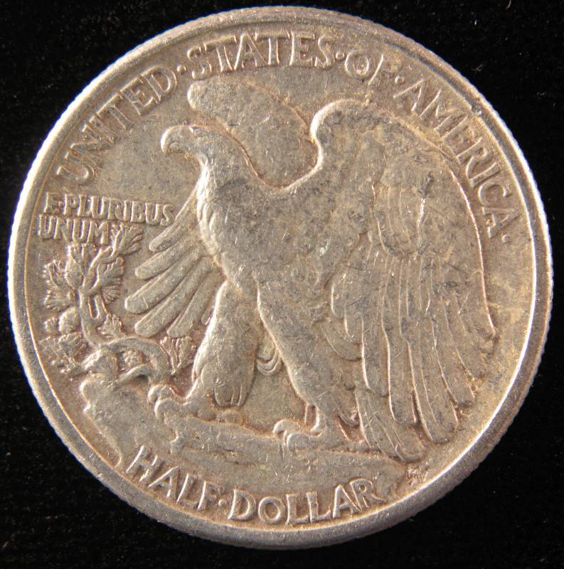 1942 WALKING LIBERTY SILVER HALF VF