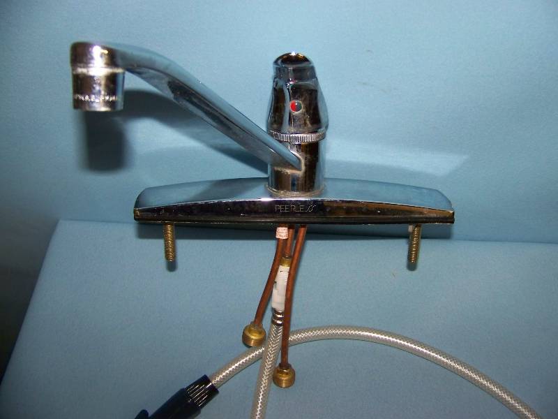 Peerless, Kitchen Faucet with Sprayer