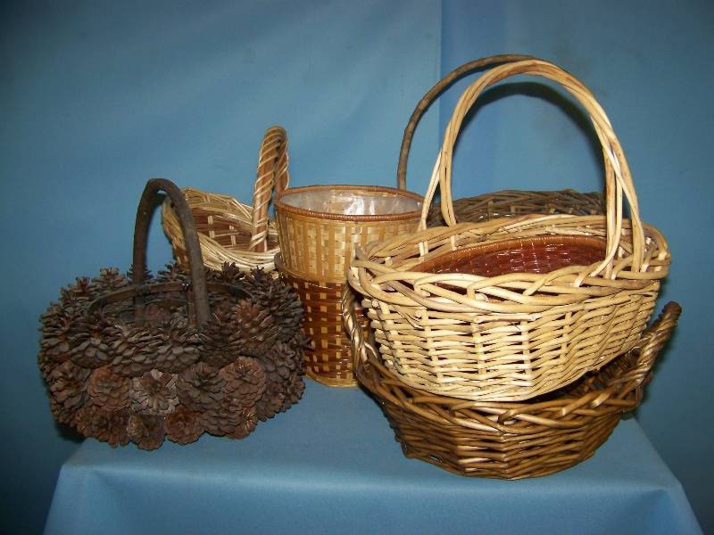 (9) Wicker, Decorative Baskets