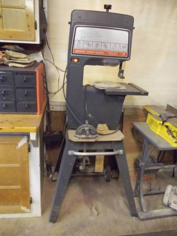 lot 7 image: Band Saw, Sander