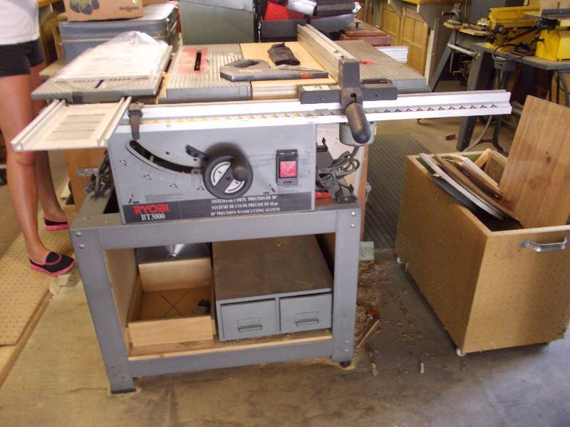 lot 9 image: Table Saw