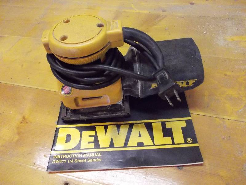 lot 34 image: Sheet Sander