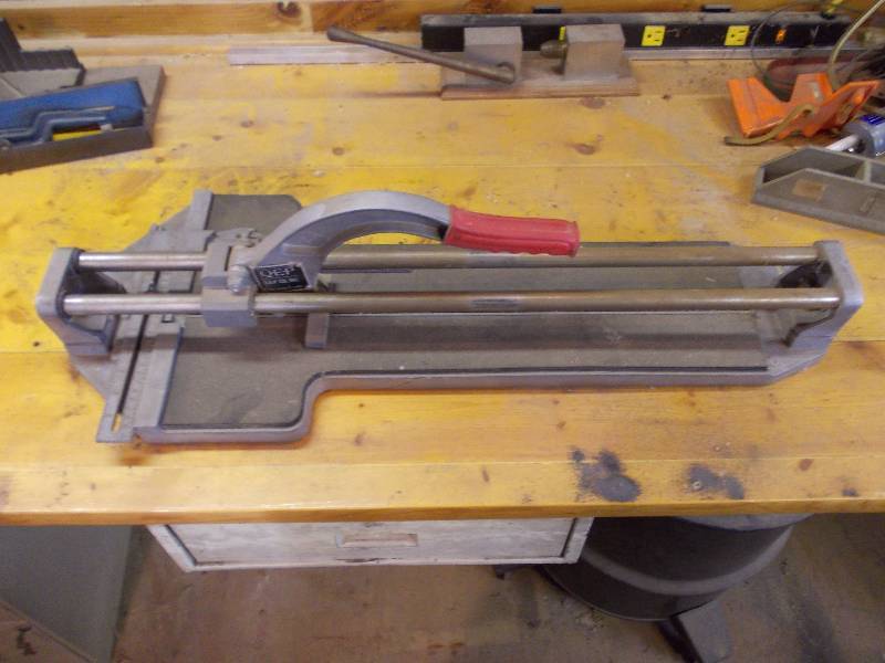 lot 76 image: Tile Cutter