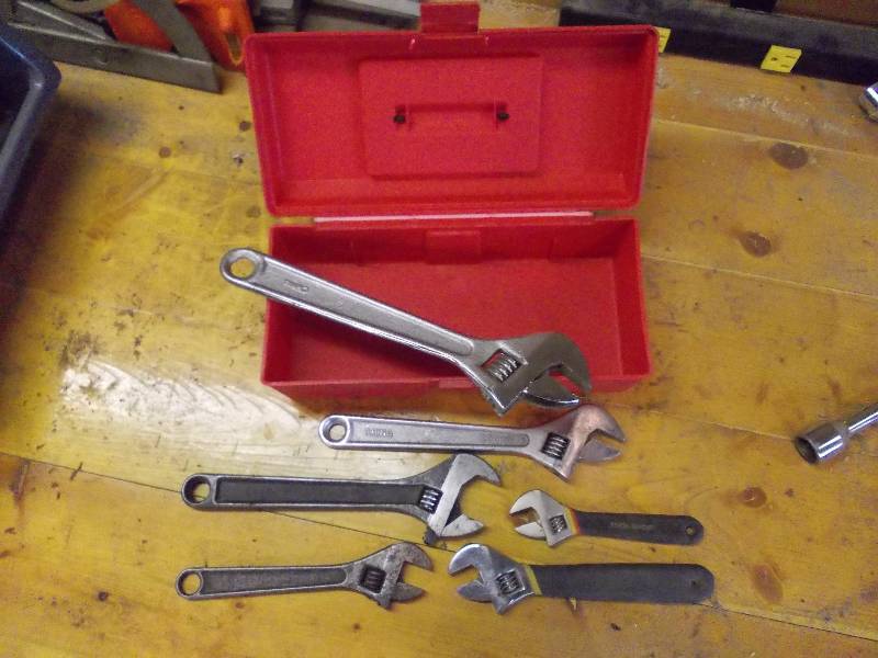 lot 83 image: Cresent Wrenches