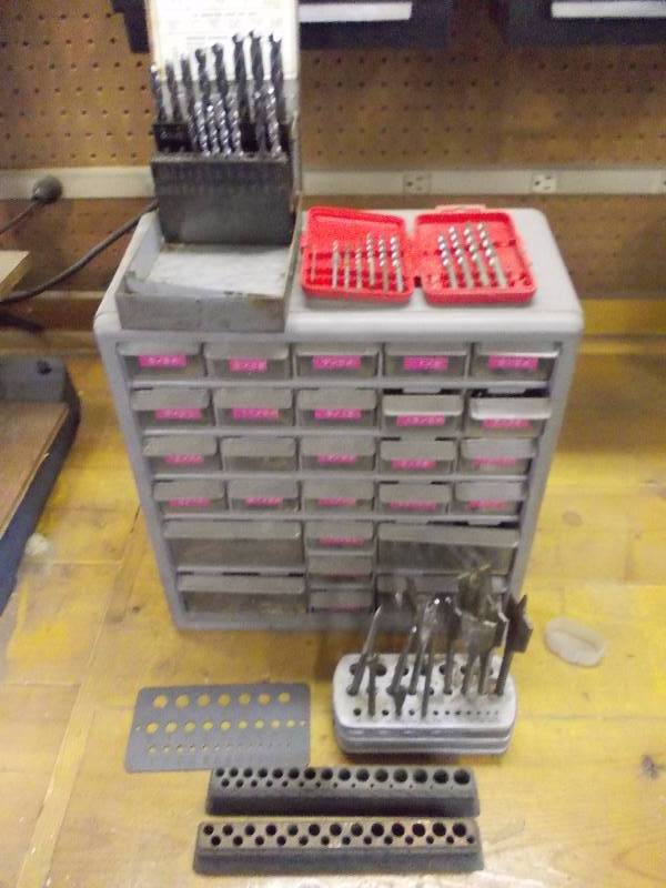 lot 86 image: Cabinet Drill Index, Wood Bits, 2 Small Drill Sets