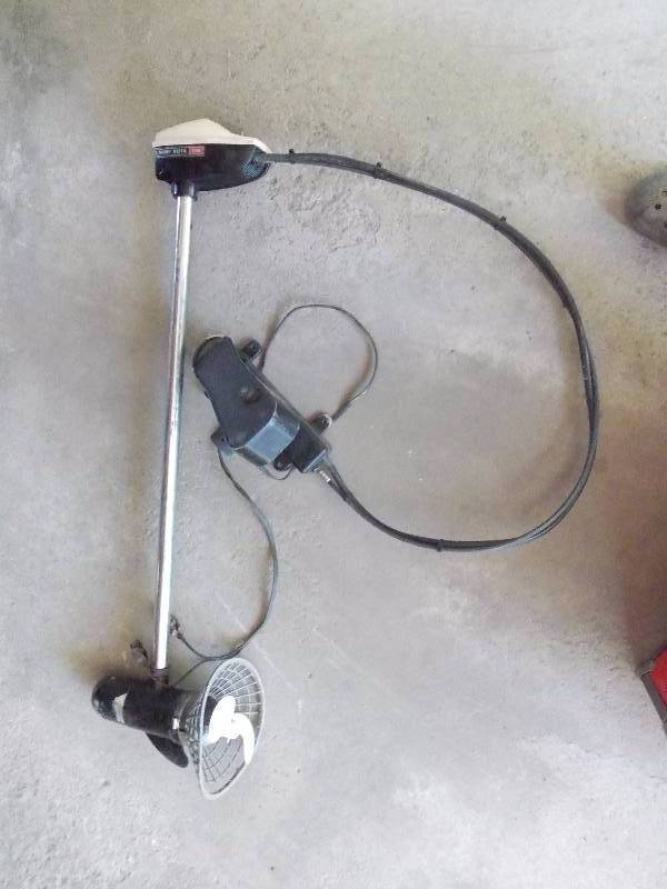lot 108 image: Minnkota 565 Trolling Motor with Foot Control