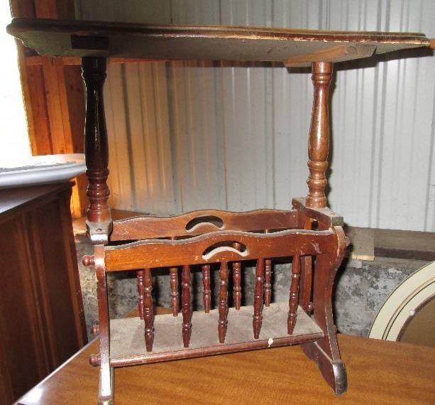 lot 5 image: Magazine rack with top table, 18 w...