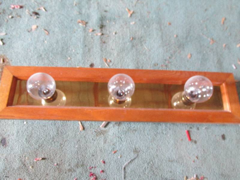 lot 57 image: 3 light vanity strip, ready to wire...