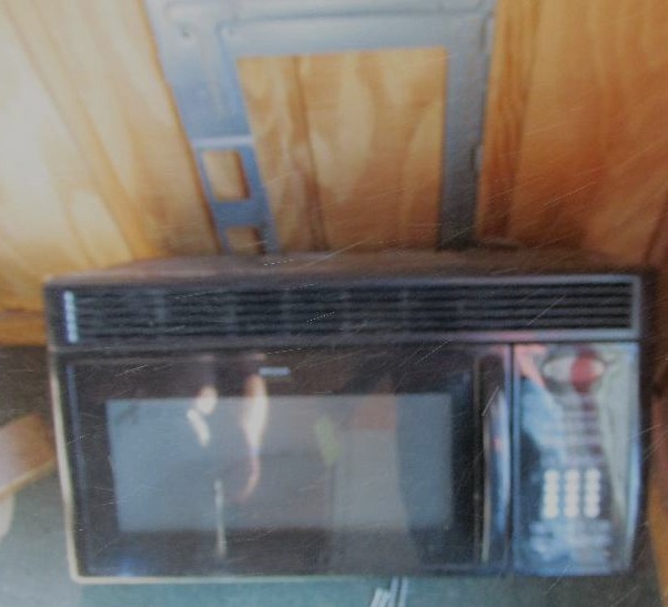 lot 66 image: Frigidaire Gellery overhead mount m...