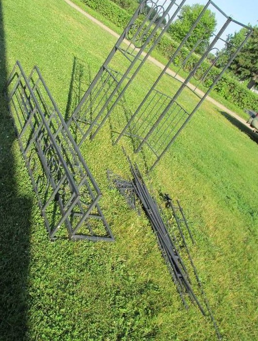 lot 78 image: Yard canopy framework, complete 4 p...