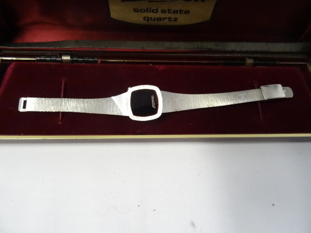 lot 6 image: Watch