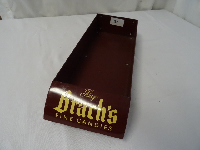 lot 31 image: Advertising