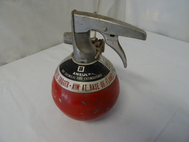 lot 39 image: Fire Extinguisher