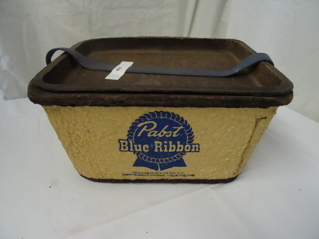 lot 44 image: Cooler