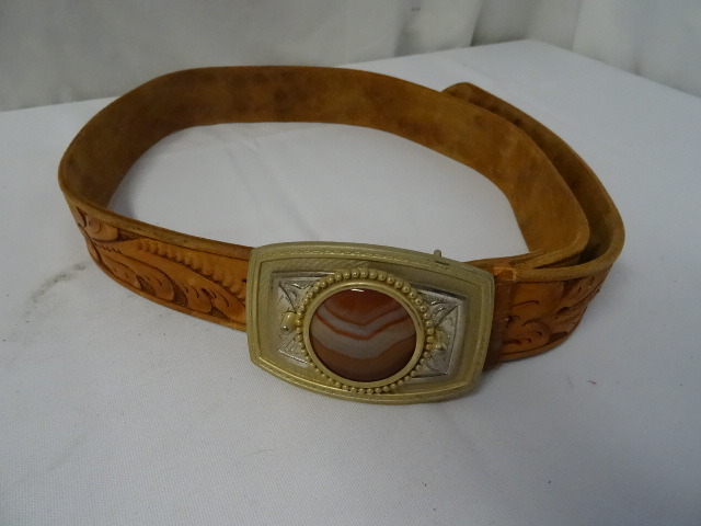 lot 51 image: Belt