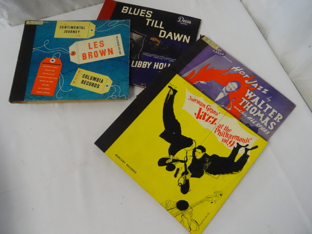 lot 94 image: Albums