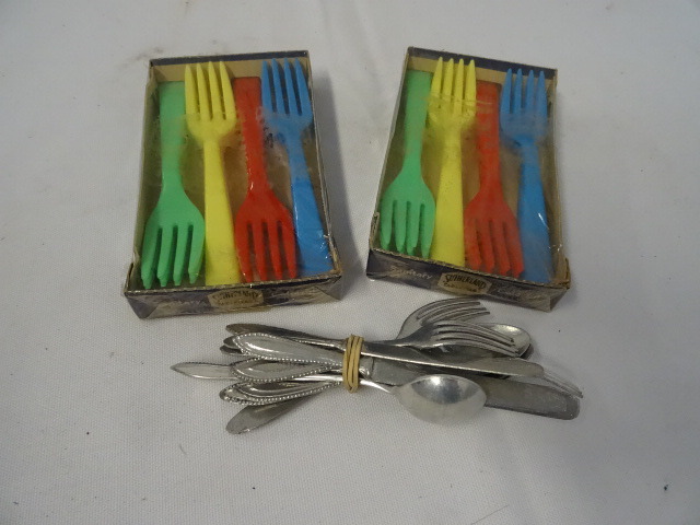 lot 133 image: Utensils