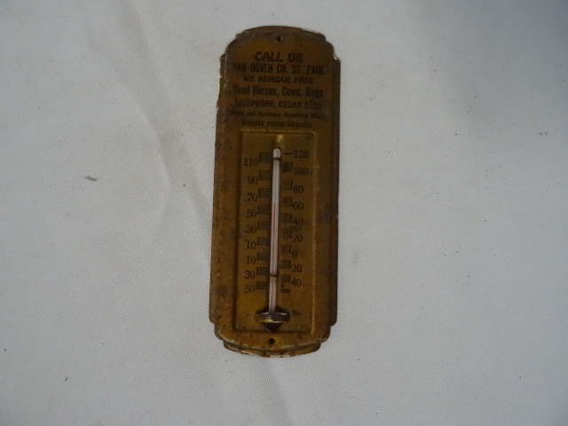 lot 135 image: Thermometer