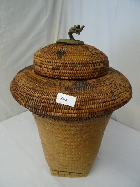 lot 165 image: Basket