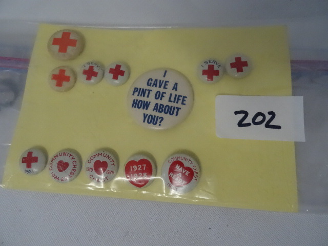lot 202 image: Buttons